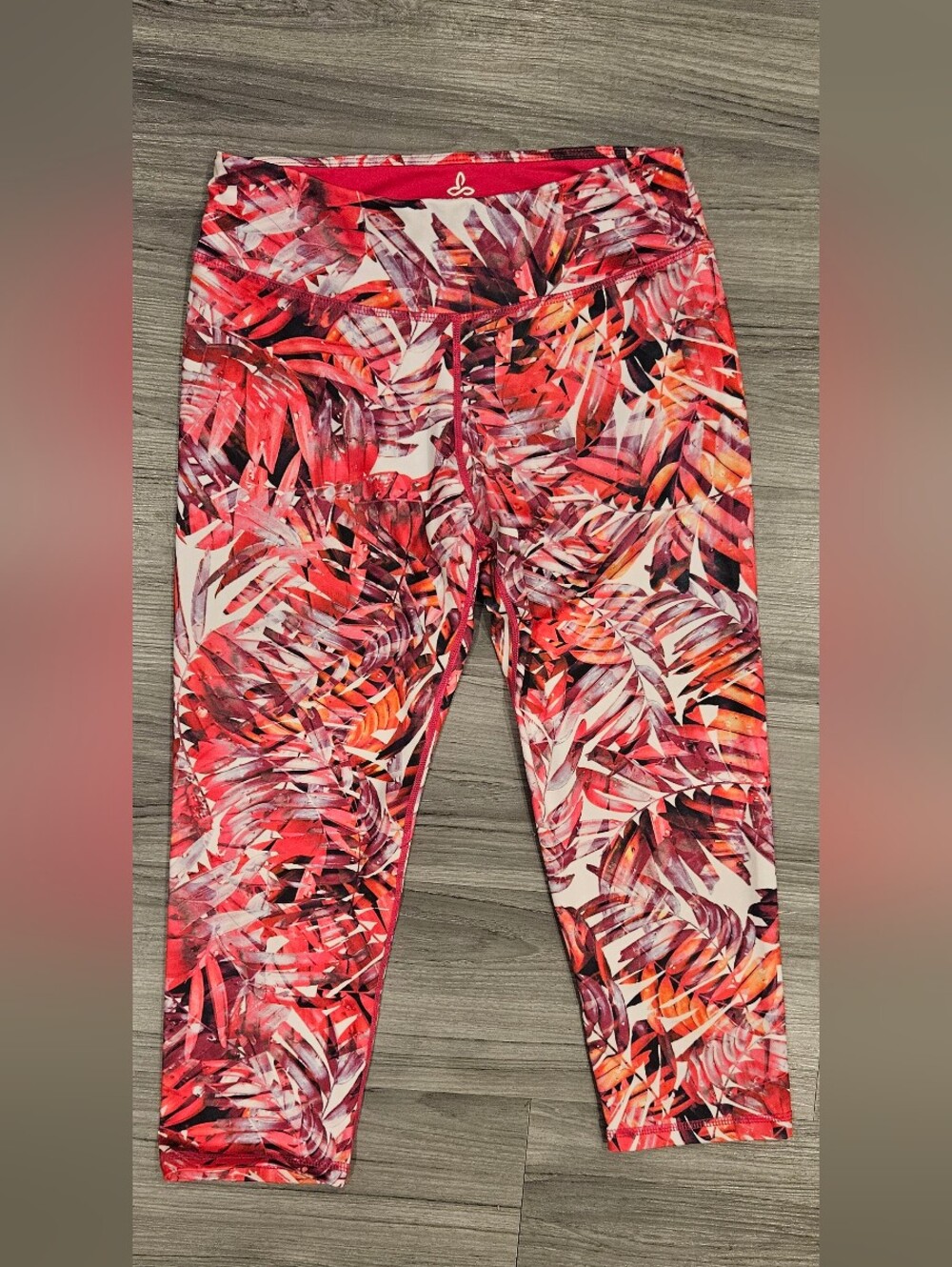 Prana Rozanne Cosmo Pink Paradise Capri Legging Medium